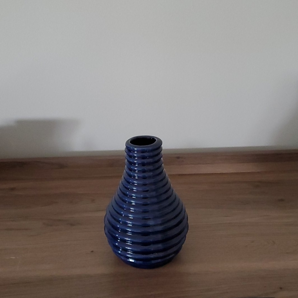Decorative vase
